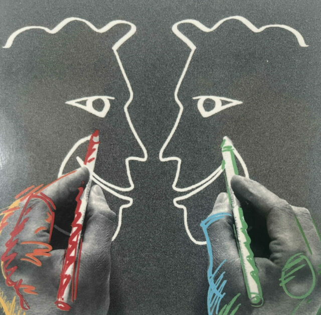 CRAYON EN MIROIR